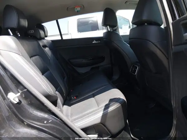 KNDPN3AC8J7354447 2018 KIA SPORTAGE - Image 8