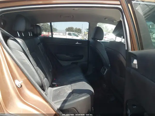 KNDPN3AC8K7507703 2019 KIA SPORTAGE - Image 8