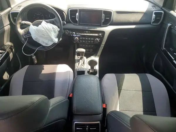 KNDPN3AC8K7607686 2019 KIA SPORTAGE - Image 8