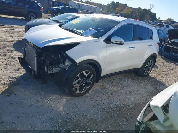 KNDPN3AC8M7933197 2021 KIA SPORTAGE - Image 2