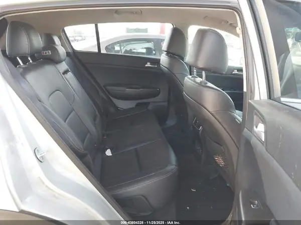 KNDPN3AC9H7235395 2017 KIA SPORTAGE - Image 8