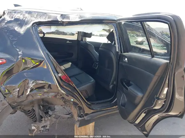 KNDPN3AC9J7355090 2018 KIA SPORTAGE - Image 8