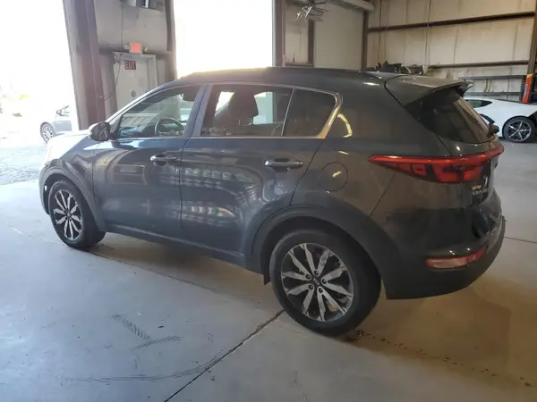 KNDPN3AC9J7418902 2018 KIA SPORTAGE - Image 2