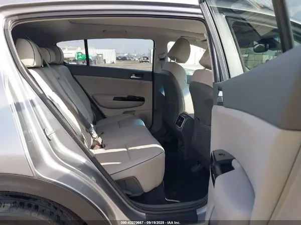 KNDPN3AC9K7601430 2019 KIA SPORTAGE - Image 8