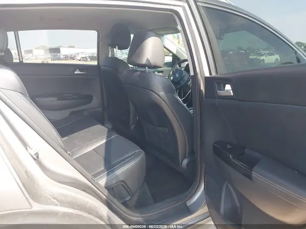 KNDPN3ACXJ7396800 2018 KIA SPORTAGE - Image 8