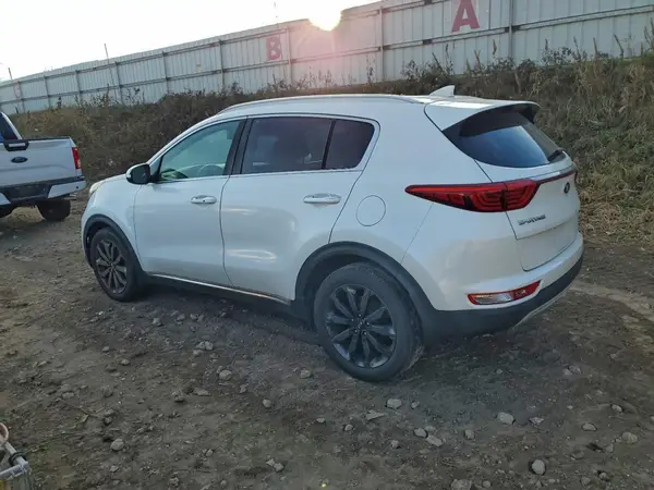 KNDPN3ACXJ7398031 2018 KIA SPORTAGE - Image 2