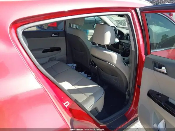 KNDPN3ACXJ7423171 2018 KIA SPORTAGE - Image 8