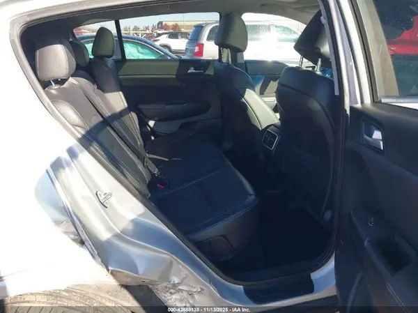KNDPNCAC0H7089520 2017 KIA SPORTAGE - Image 8