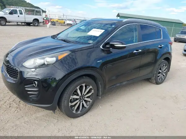 KNDPNCAC0H7138599 2017 KIA SPORTAGE - Image 2