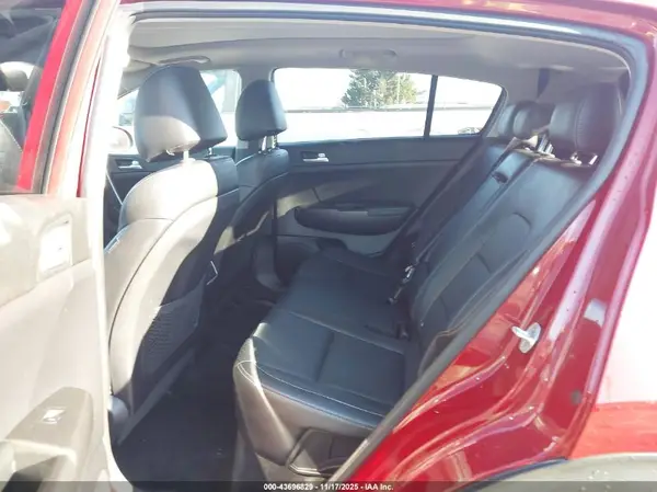 KNDPNCAC0H7154835 2017 KIA SPORTAGE - Image 8