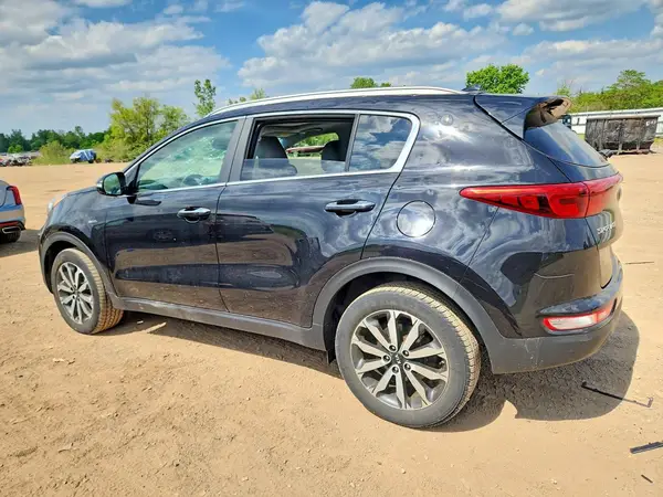 KNDPNCAC0H7167133 2017 KIA SPORTAGE - Image 2