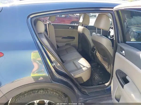 KNDPNCAC0H7185874 2017 KIA SPORTAGE - Image 8