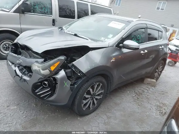 KNDPNCAC0H7225242 2017 KIA SPORTAGE - Image 2