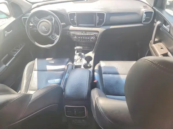 KNDPNCAC0H7226083 2017 KIA SPORTAGE - Image 8