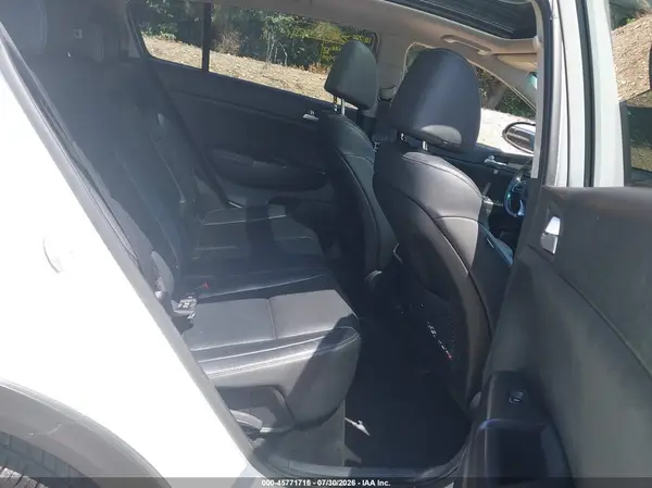 KNDPNCAC0H7265014 2017 KIA SPORTAGE - Image 8