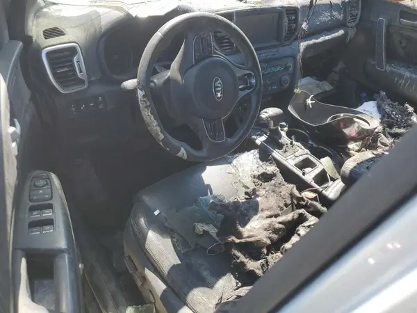 KNDPNCAC0H7267426 2017 KIA SPORTAGE - Image 8