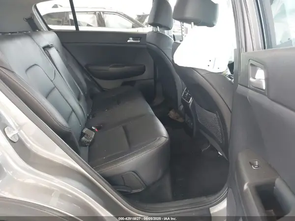 KNDPNCAC0H7290737 2017 KIA SPORTAGE - Image 8