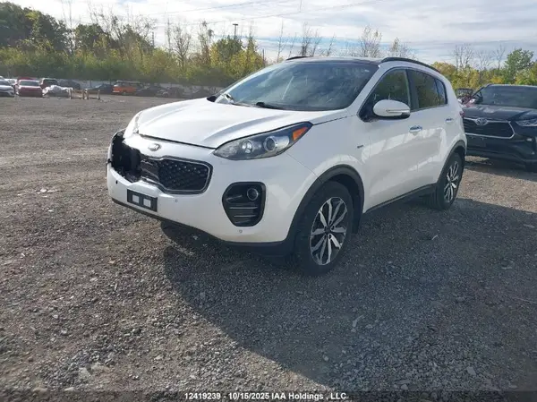 KNDPNCAC0J7330031 2018 KIA SPORTAGE - Image 2