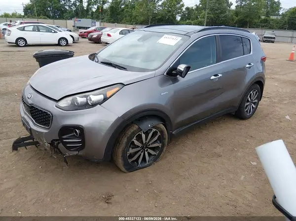 KNDPNCAC0J7336010 2018 KIA SPORTAGE - Image 2