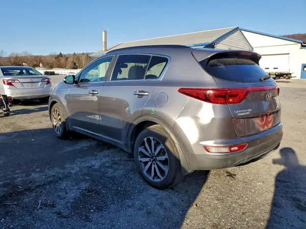 KNDPNCAC0J7363028 2018 KIA SPORTAGE - Image 2
