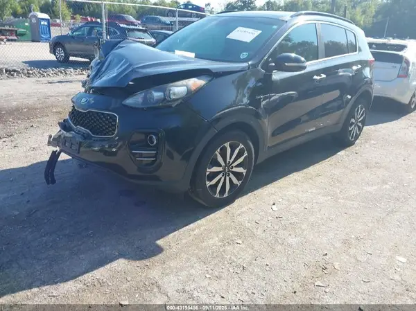 KNDPNCAC0J7378192 2018 KIA SPORTAGE - Image 2