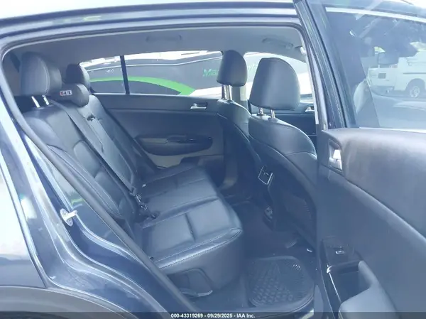 KNDPNCAC0J7385515 2018 KIA SPORTAGE - Image 8