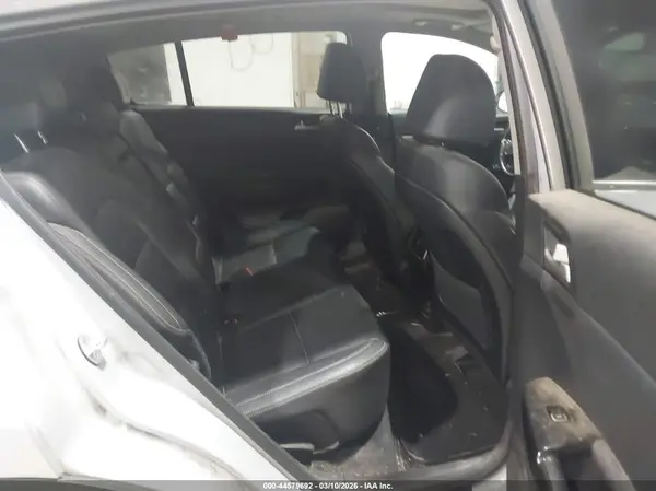 KNDPNCAC0J7401194 2018 KIA SPORTAGE - Image 8