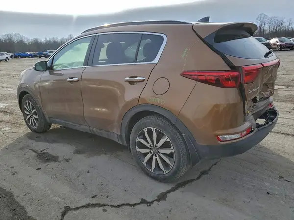 KNDPNCAC0J7404953 2018 KIA SPORTAGE - Image 2