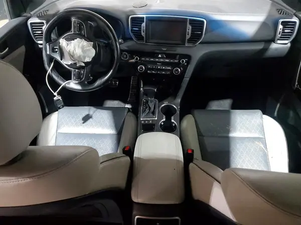 KNDPNCAC0J7409697 2018 KIA SPORTAGE - Image 8