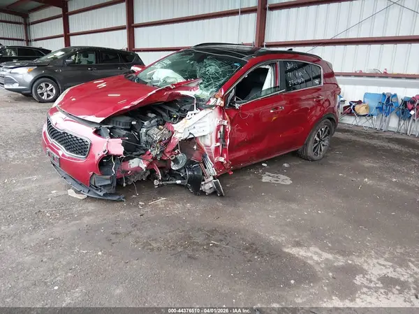 KNDPNCAC0J7423017 2018 KIA SPORTAGE - Image 2
