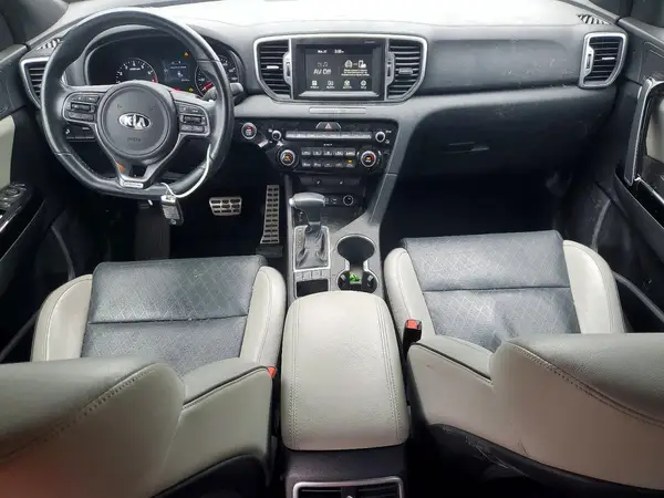 KNDPNCAC0J7425611 2018 KIA SPORTAGE - Image 8