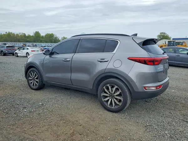 KNDPNCAC0J7431893 2018 KIA SPORTAGE - Image 2