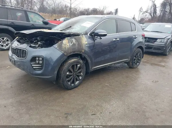 KNDPNCAC0J7474582 2018 KIA SPORTAGE - Image 2