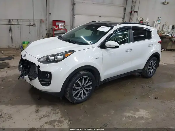 KNDPNCAC0J7482097 2018 KIA SPORTAGE - Image 2