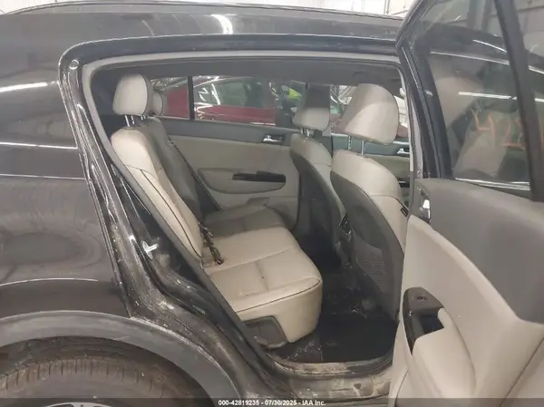 KNDPNCAC0K7511292 2019 KIA SPORTAGE - Image 8