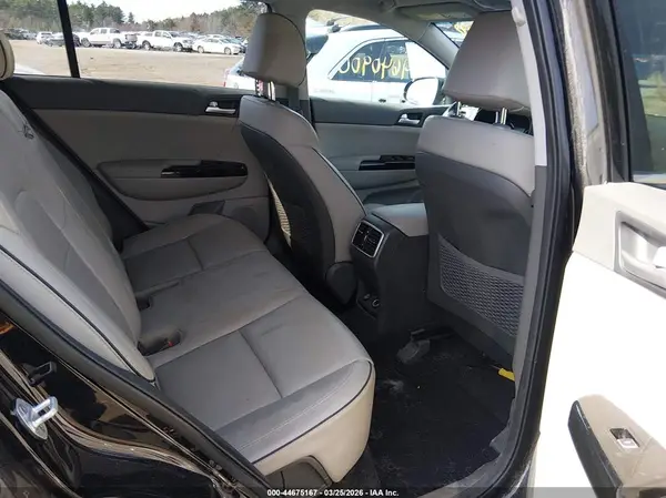 KNDPNCAC0K7625647 2019 KIA SPORTAGE - Image 8