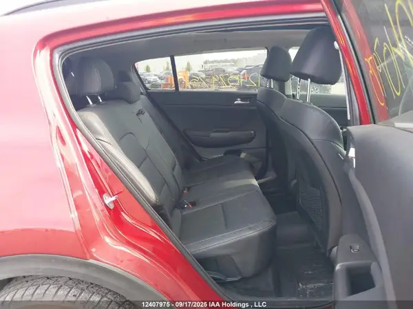 KNDPNCAC0M7893102 2021 KIA SPORTAGE - Image 8