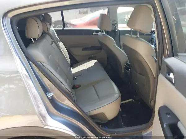 KNDPNCAC1H7052119 2017 KIA SPORTAGE - Image 8