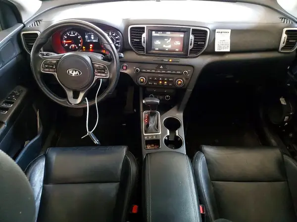 KNDPNCAC1H7080003 2017 KIA SPORTAGE - Image 8