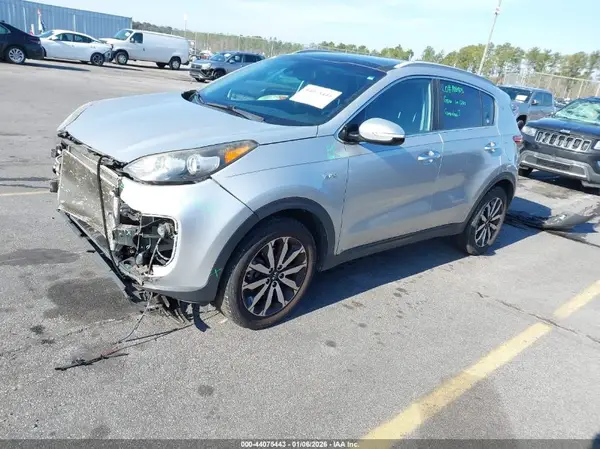 KNDPNCAC1H7106101 2017 KIA SPORTAGE - Image 2
