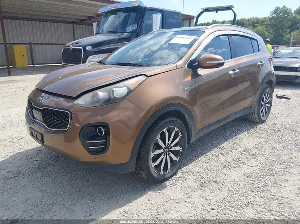 KNDPNCAC1H7140393 2017 KIA SPORTAGE - Image 2