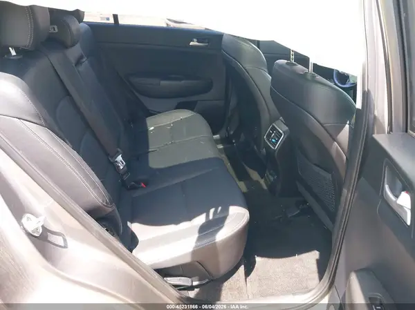 KNDPNCAC1H7158747 2017 KIA SPORTAGE - Image 8