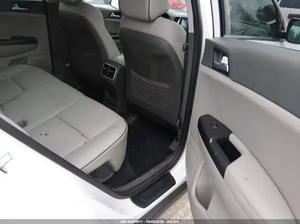 KNDPNCAC1H7200706 2017 KIA SPORTAGE - Image 8