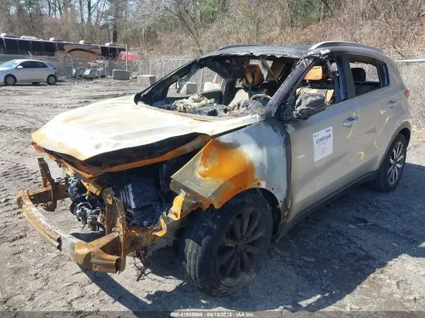 KNDPNCAC1H7248223 2017 KIA SPORTAGE - Image 2