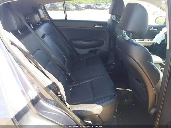 KNDPNCAC1H7270626 2017 KIA SPORTAGE - Image 8