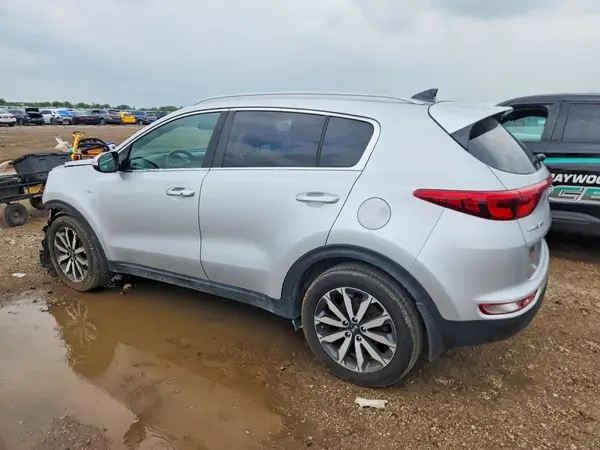 KNDPNCAC1H7271324 2017 KIA SPORTAGE - Image 2