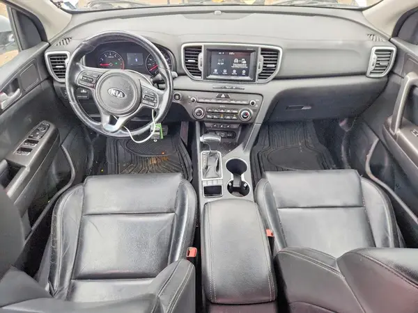 KNDPNCAC1H7271324 2017 KIA SPORTAGE - Image 8