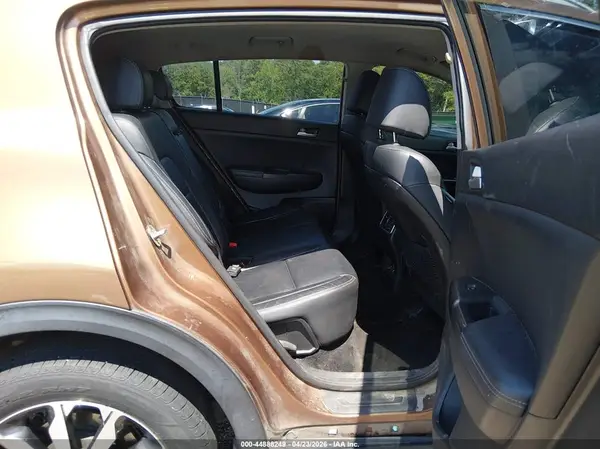 KNDPNCAC1H7282730 2017 KIA SPORTAGE - Image 8