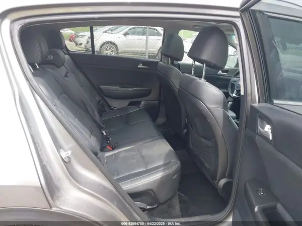 KNDPNCAC1H7288155 2017 KIA SPORTAGE - Image 8
