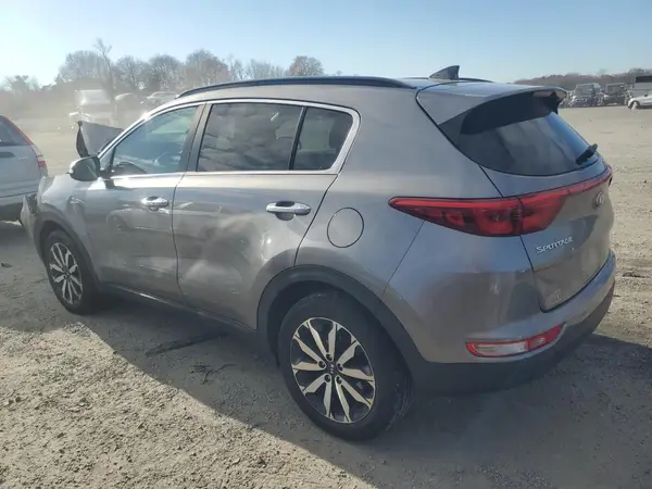KNDPNCAC1J7308457 2018 KIA SPORTAGE - Image 2